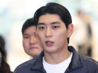 1시간 아닌 '4시간' LA공항 억류 왜?…이정후 