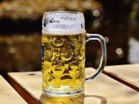 반주로 매일 '맥주 2잔' 가볍게 마셨을 뿐인데…대장암·직장암 위험 '빨간불'