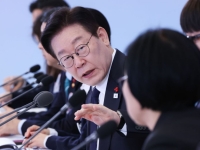 다주택자 겨냥한 李…"부동산 정상화 불가능? 기회 있을 때 잡으라"