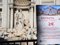 분수에 동전 던지러 갔다가 3400원 털렸다…관광객 몰리더니 입장료 도입한 '이곳'