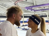 과시용 전용기 인증샷 올리고 개회식도 불참…"선수 아닌 디바냐" 비판