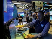 [뉴욕증시]美 소매판매 3년 만에 최저…경기 약화 우려에 증시 하락 마감