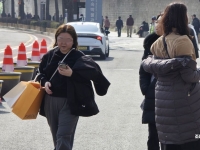  일요일 낮도 포근…전국 곳곳 비