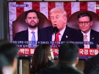 중동 리스크에 출렁이는 증시…안정적 투자 고민된다면