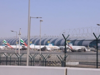 수억 원 들여 전세기 타고 탈출하는 부자들…중동 관광객 100만명은 '발 동동'