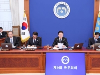 '벚꽃 추경' 두고 與 "적기 편성돼야" 野 "매표행위"