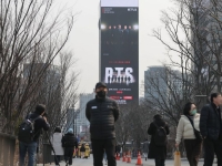 BTS 공연에 26만명 몰리는 광화문…이통 3사 'AI 통신망' 가동