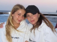 "K-뷰티 영감 받아"…'베컴 막내딸' 14세에 사업가 변신