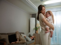 "돈은 남자가 벌어야지" 여성 83%가 동의…30년 만에 최고치 기록한 '이 나라'