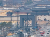 "방탄 보러 한국 왔어요"…거대한 요새로 변신한 광화문