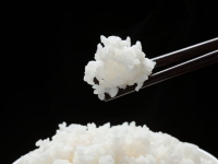 공깃밥 2000원…米친 물가탓에 외식도 못하겠네