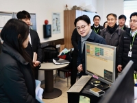 "정유사가 가격 정한다" 주유소 말에…김정관 "CEO들에 몇 번이나 요청했는데" 발끈