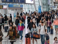 전쟁 터지자 "멀리는 못 가겠다"… 5월 황금연휴에 예약 10배 몰린 '이곳'