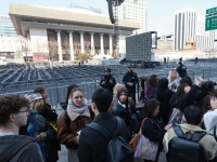 광화문 인구 혼잡도 상향 중...정오 기준 2만명 이상 운집
