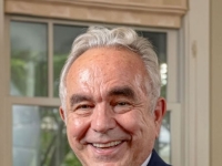 美국무부 전 2인자, 커트 캠벨 "美, 中에 전례 없는 기술 접근 허용 조짐"