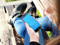 구형 아이폰 수억대 뚫릴 수도…해킹 도구 공개에 악용 우려