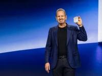 반도체 설계도 팔던 Arm의 변신…자체 AI CPU 판매 선언