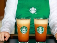 출시 일주일만에 100만잔 팔렸다…스타벅스 '역대 최단 기록' 세운 신상 음료