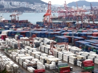 3월 수출 861억달러 '사상 최대'…중동 리스크 속 반도체 빛났다 