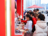 [단독]中시장서 불닭 뺨친 농심…'한강 라면' 앞세워 보폭 넓힌다