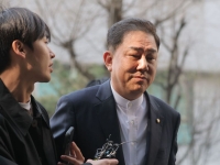 '굵직한 수사' 하세월…경찰, 검찰 폐지 기다리나