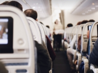움직이기 편해서 선택한 비행기 통로 자리…전문가 "감염 경고"