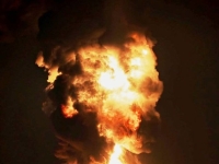 "오징어 잡아먹고, 에어컨 물로 샤워"…호르무즈 선원들 생존 사투