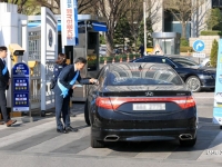 "40분 거리를 2시간 걸려서" 공무원들 울상…차량 2부제에 '렌터카' 알아보기도