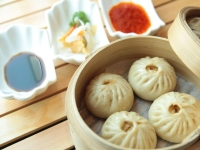 "식사 돼요?" 中장례식장을 식당으로 착각한 美유튜버…결말은 훈훈