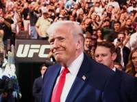 美-이란 종전 협상 결렬 순간, 트럼프는 UFC 경기 봤다