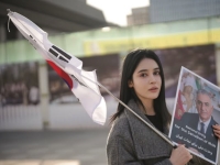 "지원금 1달러도 시민에게 안 가" 미스 이란 출신 모델, 韓정부 이란 지원 비판