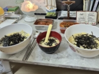 "건강해지라고 먹인 건데요?" 생후 2개월 아기에 떡국 먹인 30대 엄마