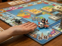 "미국 가려면 100만원 더 필요해요"…역대 최고 33단계 적용, 유류할증료 "비행기 타기 겁나네"