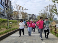 "느려도 괜찮아, 함께니까"…시흥시 은계호수에 울려 퍼진 공감 발걸음