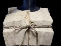 타이태닉 생존자 입었던 구명조끼…예상가 두 배 '13억원' 낙찰