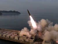 북한판 KTSSM에 확산탄 장착…시험발사 첫 공개