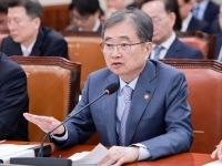 조현, 이란 외교장관과 통화 "우리 선박, 여전히 호르무즈에…통항재개 필요"
