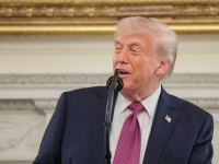 '발표 15분 전' 소름 돋는 타이밍 "또 미리 알았나"…6400억 수상한 베팅