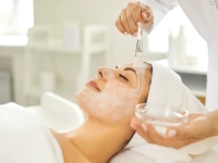 작년 외국인환자 첫 200만명 돌파…'K-뷰티' 열풍에 피부과 86%↑