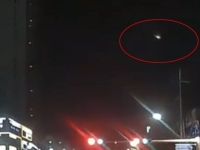 "번쩍하며 하늘서 큰 물체 떨어져"…한밤중 목격담