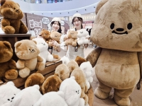 “이건 먹는 게 아니라 찍는 것”… 롯데百 광복점 ‘빵고미’ 팝업, SNS 인증 성지