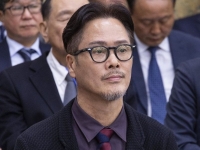 '제자 성폭행 혐의' 뮤지컬 배우 남경주, 불구속 기소…형사조정 불발