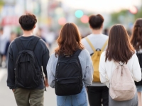 "부모님이 1000만원 넣어주셨어요"…역대급 불장에 증권 계좌 272% 급증