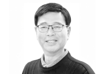 [아경의 창]길이 끝나는 곳에서도 길이 된 사람