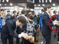 하정우, 시장서 '악수 후 손털기' 논란…국힘 "유권자가 벌레냐"