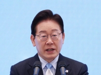 63년 만에 제자리 찾은 '노동절'…'소년공' 출신 李대통령, 양대 노총과 한 자리