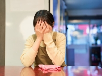 "팔아도 남는 게 없어" 손님 잃을까 앞날 캄캄…고정비 폭등에 자영업자 '비명'