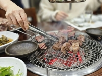 "한국 인식 낮네, 두 번이나 거절당해"…CNN 기자가 서울서 겪은 '혼밥 문전박대'