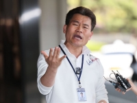 '폭싹 통편집' 전한길 "아이유는 좌파라서 되고 난 안 돼?"