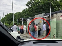 女화장실 줄 길다고 男화장실 들어온 여성들…"남자가 하면 성추행 아니냐" 시끌
